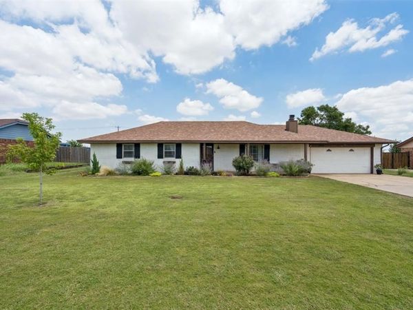 2111 Van Buren Avenue, Piedmont, OK 73078