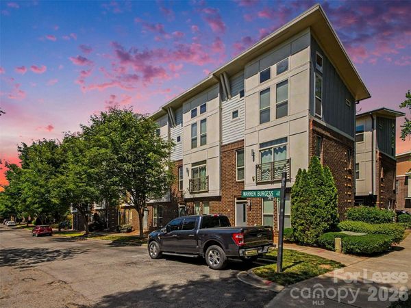 951 Warren Burgess Lane , Charlotte, NC 28205