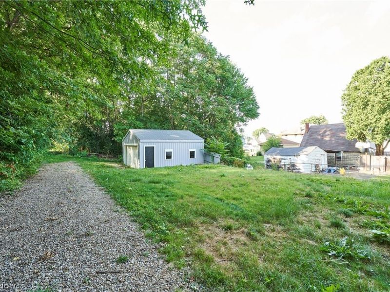 936 Green Avenue SW, Massillon, OH 44647 Photo 10