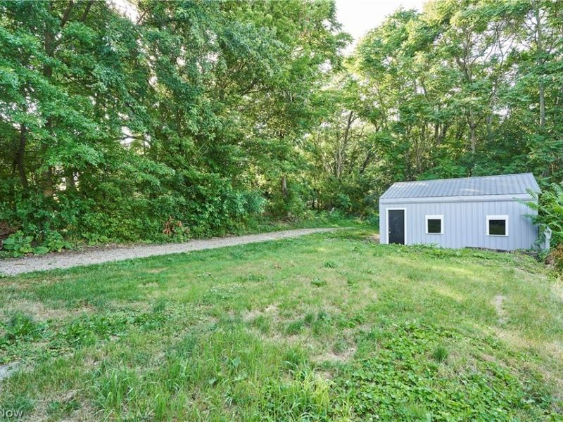 936 Green Avenue SW, Massillon, OH 44647 Photo 12