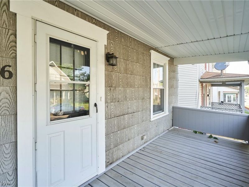 936 Green Avenue SW, Massillon, OH 44647 Photo 2