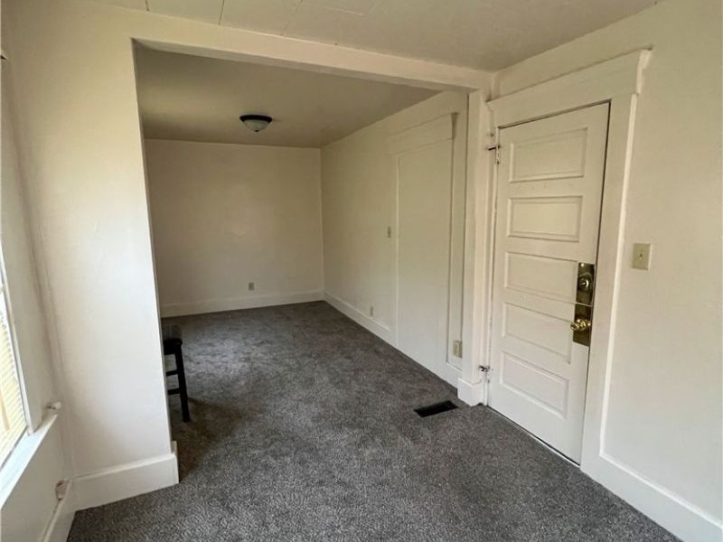 302 Huntington Avenue, Akron, OH 44306 Photo 4