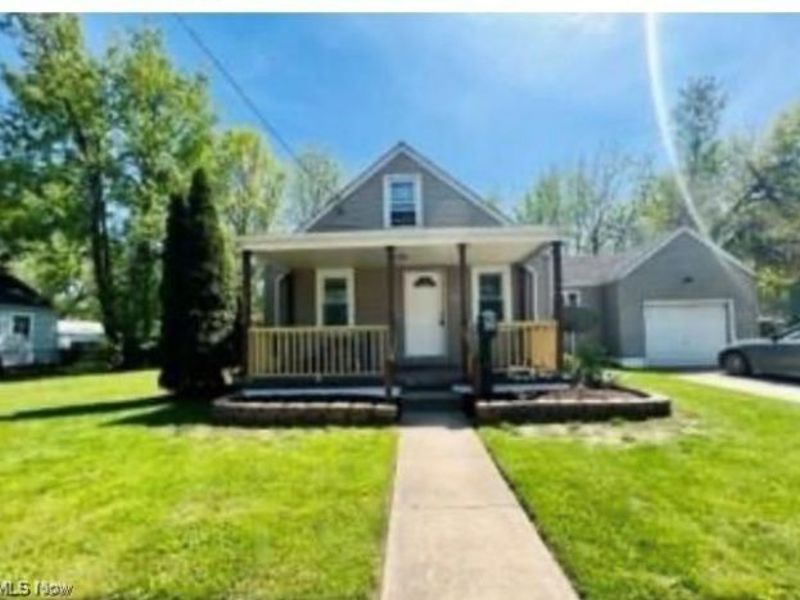 2332 21st Street SW, Akron, OH 44314 Photo 1