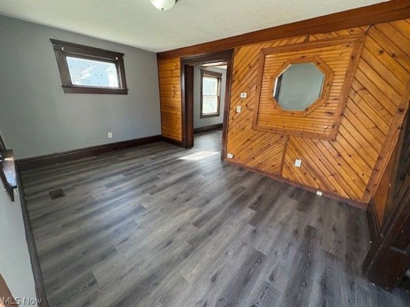 566 Sumner Street, Akron, OH 44311 Photo 3