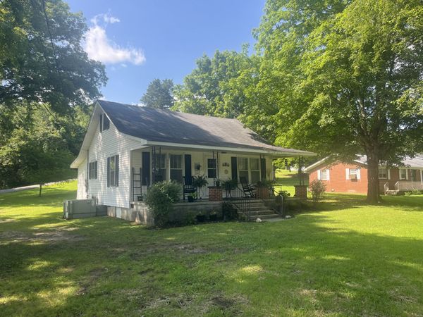903 Highway 99 , Waynesboro, TN 38485