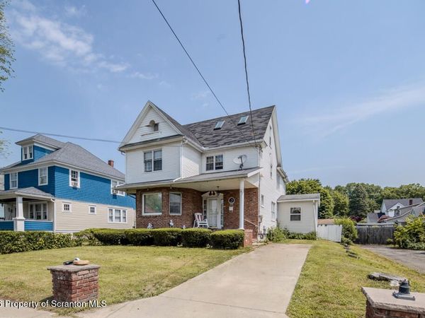 410 Keystone Avenue , Peckville, PA 18452