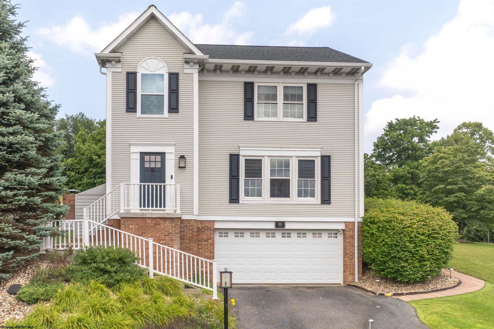 104 Lockwood Drive, Morgantown, WV 26508 Main Photo