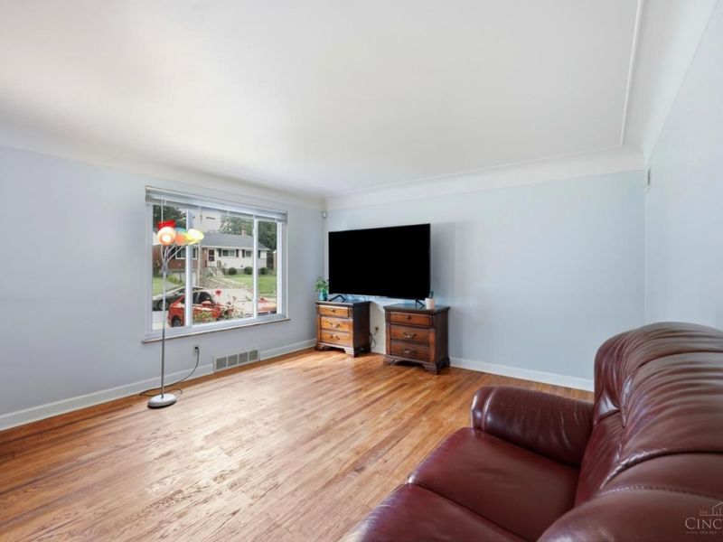 8785 Mockingbird Lane, Springfield Twp., OH 45231 Photo 6