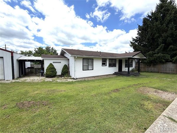 221 E 3rd Street , Mountain View, MO 65548