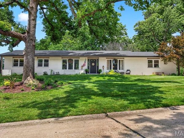 45 Orange Hills Drive, Chesterfield, MO 63017
