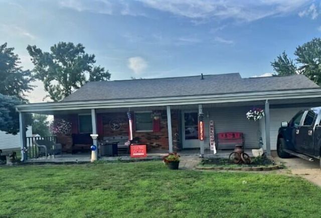 1725 Sioux Drive , Circleville, OH 43113 Main Photo