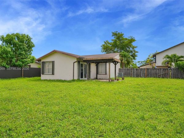 9786 SW 147th Ct, Miami, FL 33196