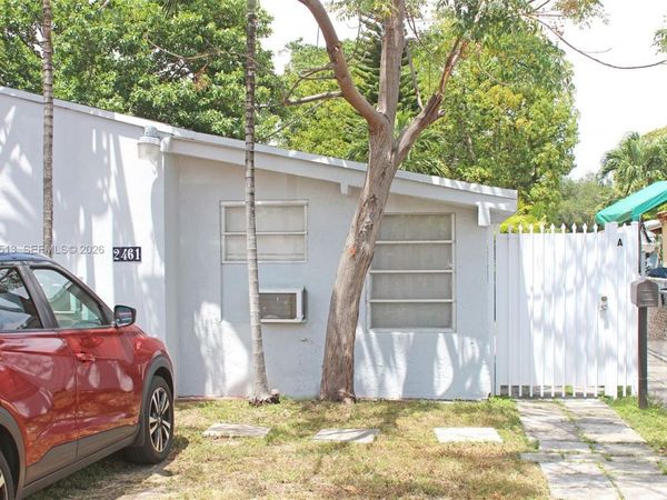 2461 NW 5th St , Unit #C, Miami, FL 33125