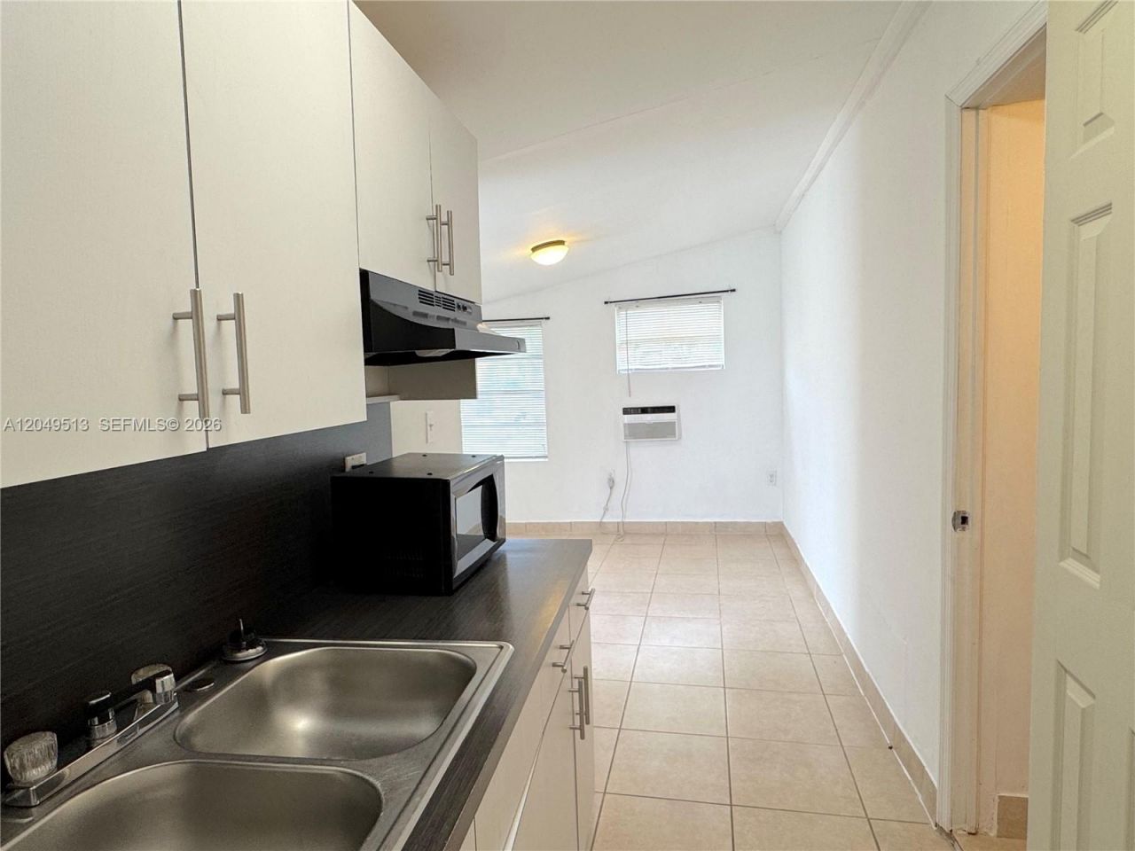 2461 NW 5th St , Unit #C, Miami, FL 33125 Photo