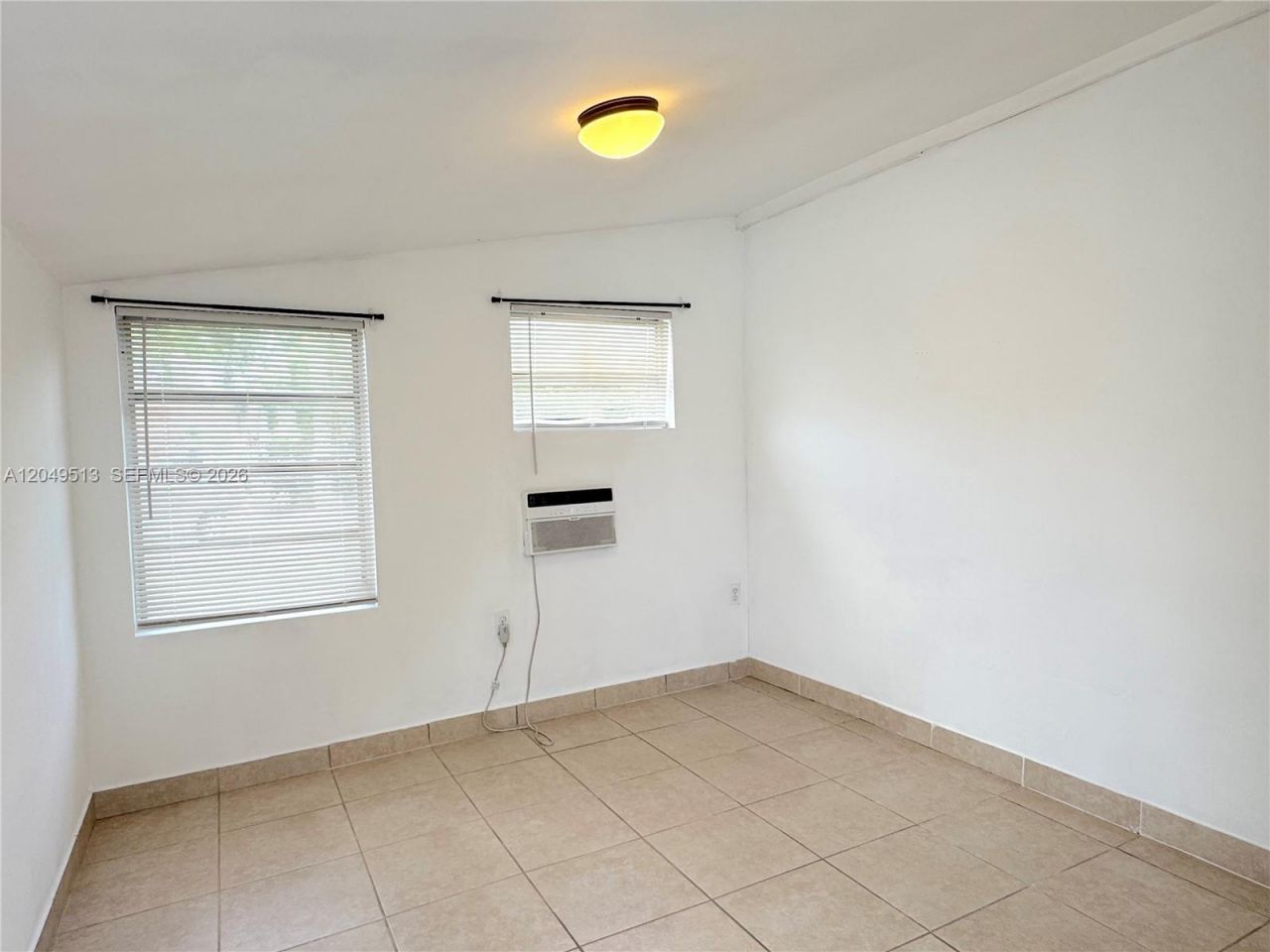2461 NW 5th St , Unit #C, Miami, FL 33125 Photo