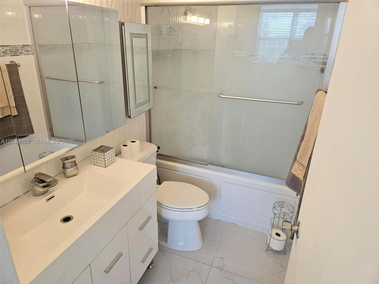 770 Claughton Island Dr , Unit 602, Miami, FL 33131 Photo
