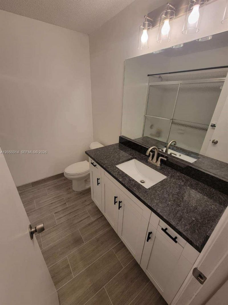 1009 NW 88th Ave , Unit B87, Plantation, FL 33322 Photo