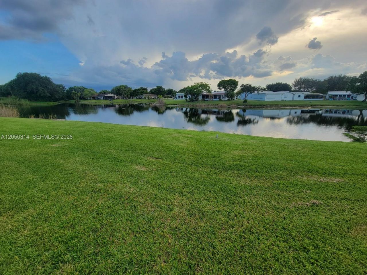 1009 NW 88th Ave , Unit B87, Plantation, FL 33322 Photo