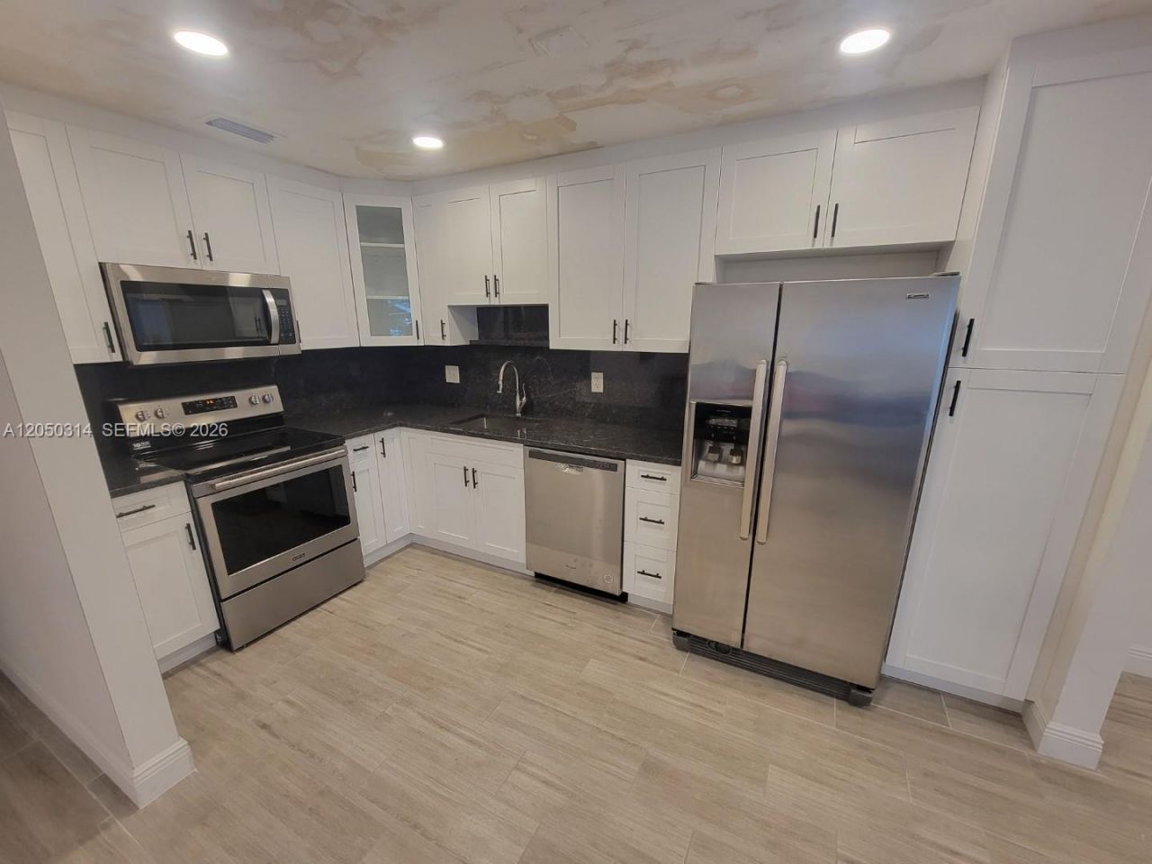 1009 NW 88th Ave , Unit B87, Plantation, FL 33322 Photo
