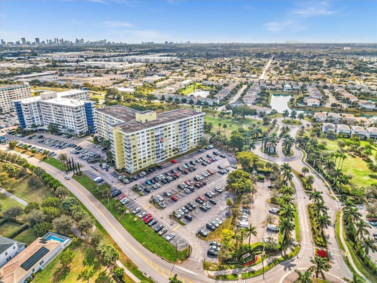 4400 Hillcrest Dr , Unit 617B, Hollywood, FL 33021 Photo