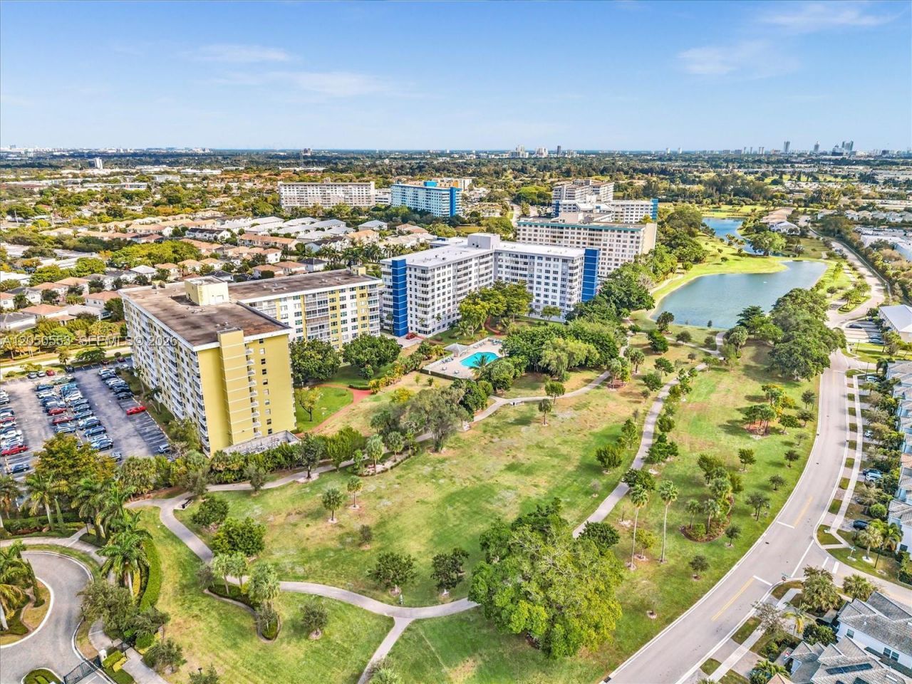 4400 Hillcrest Dr , Unit 617B, Hollywood, FL 33021 Photo