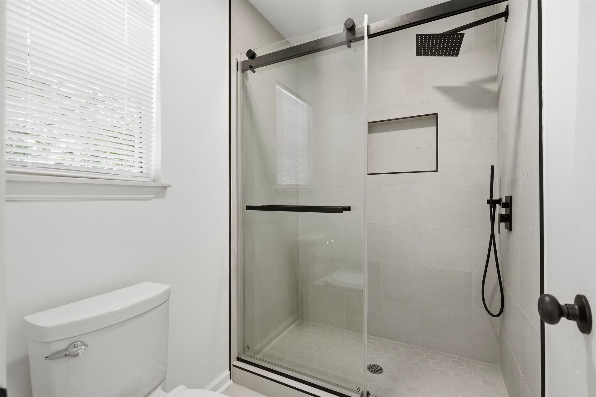 2403 Castlereagh Road Photo 27