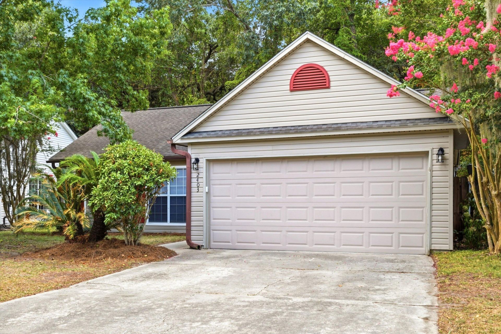 2403 Castlereagh Road Photo 8