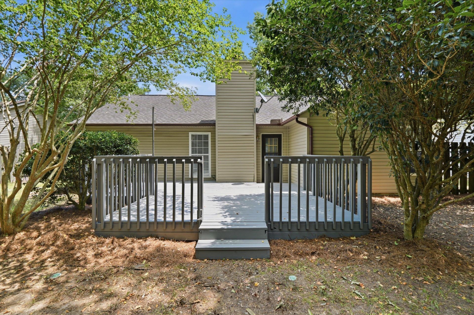 2403 Castlereagh Road Photo 9