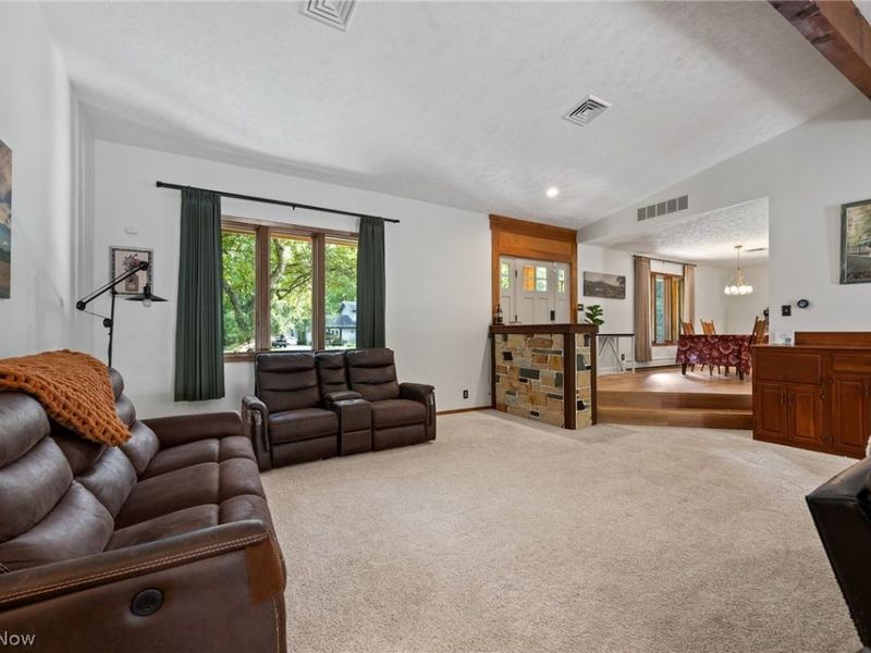 2391 Lyndon Drive, Uniontown, OH 44685 Photo 12