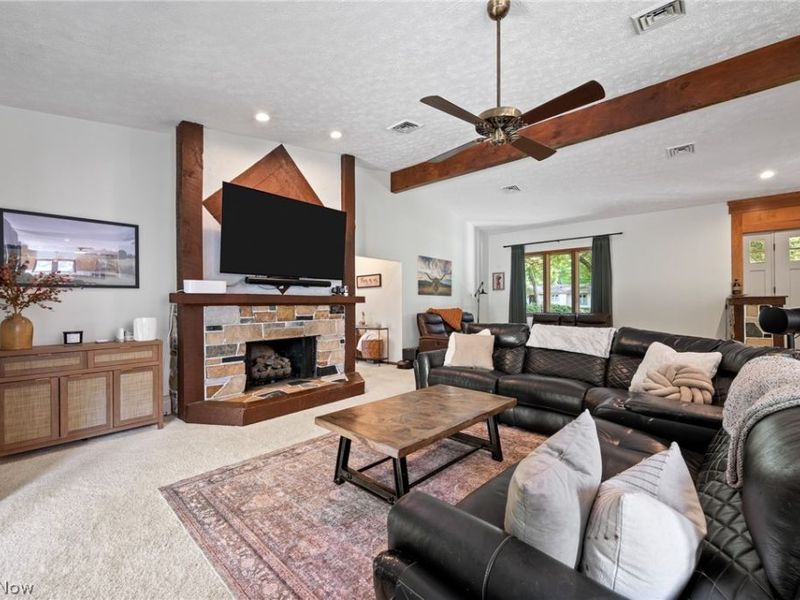 2391 Lyndon Drive, Uniontown, OH 44685 Photo 7
