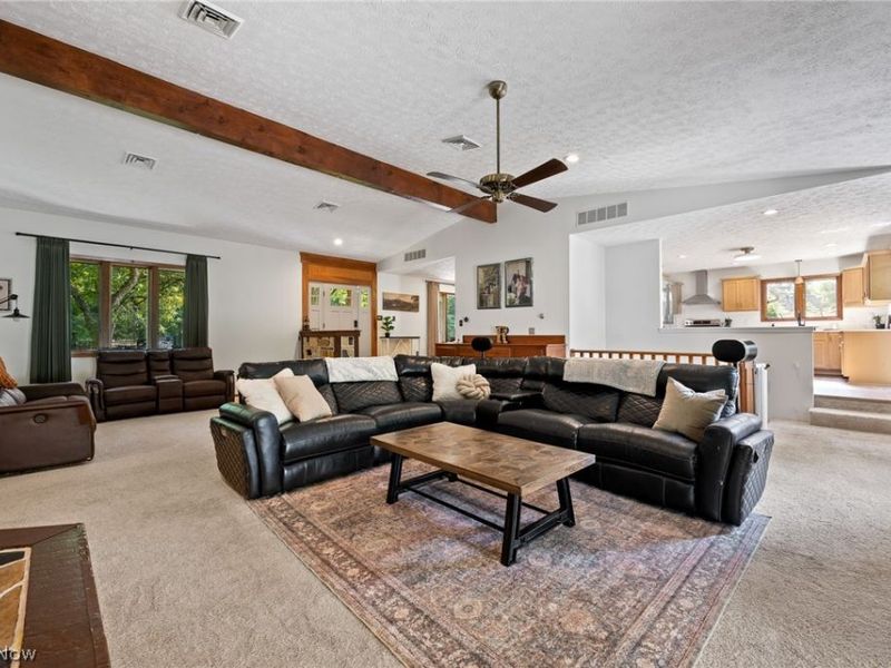 2391 Lyndon Drive, Uniontown, OH 44685 Photo 8