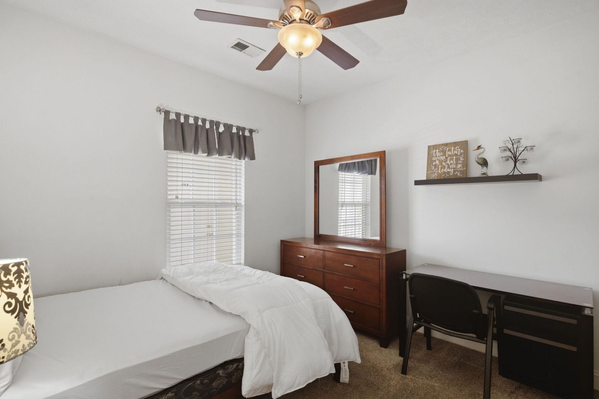 6000 Windsor Green Way Photo 16