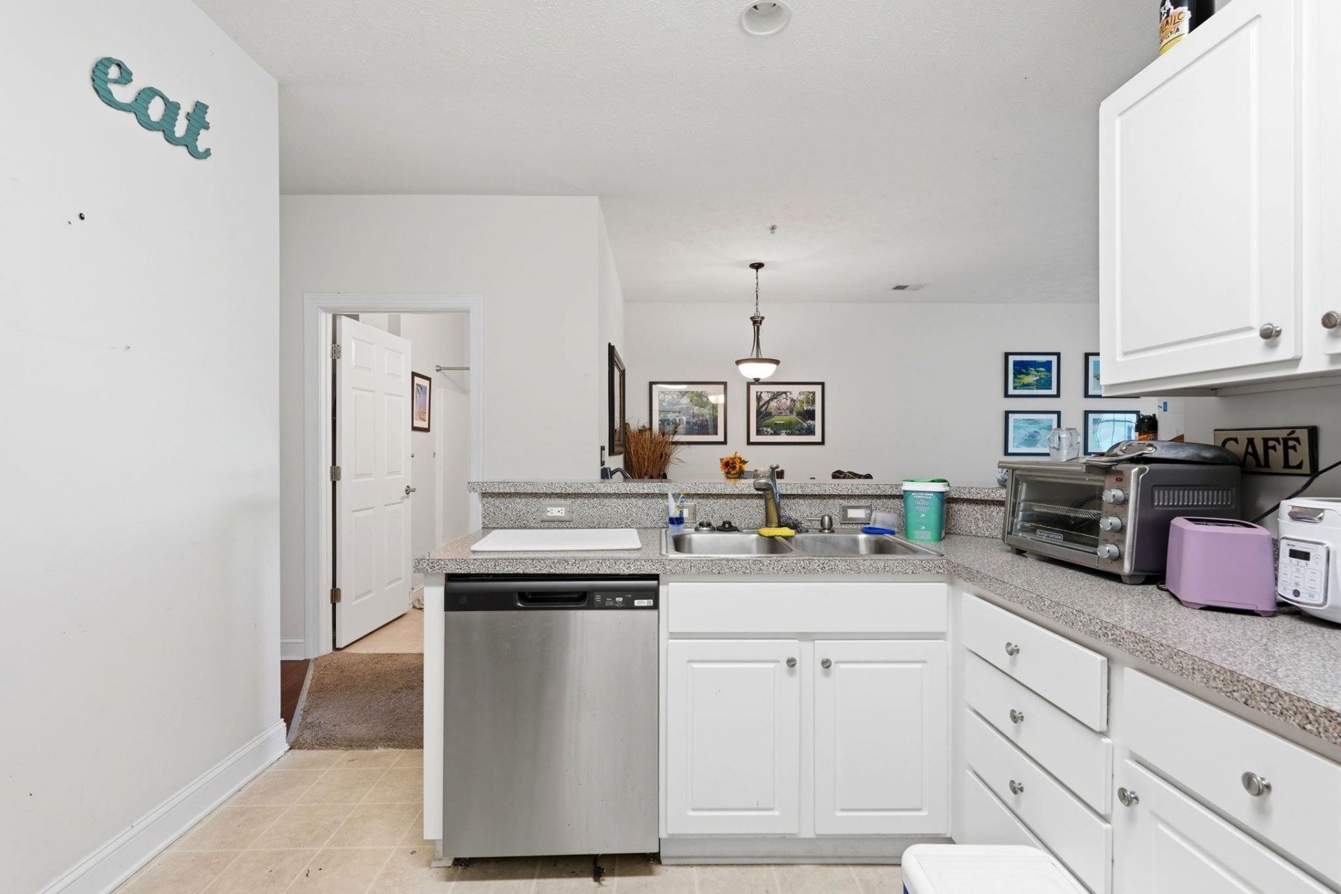 6000 Windsor Green Way  Photo 21