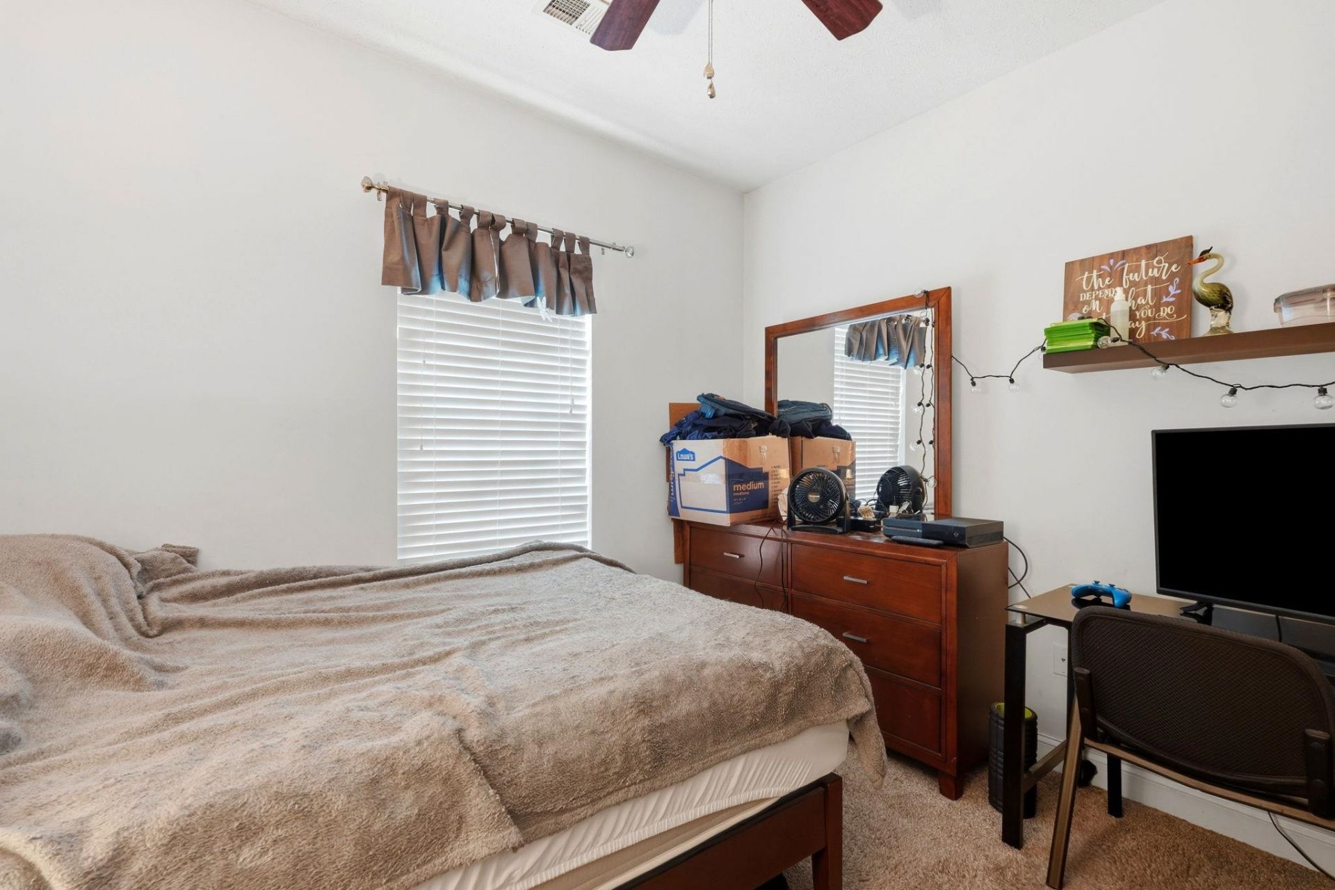 6000 Windsor Green Way  Photo 8