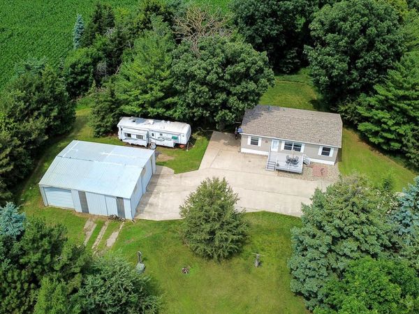 21915 County Road 7, Hutchinson, MN 55350