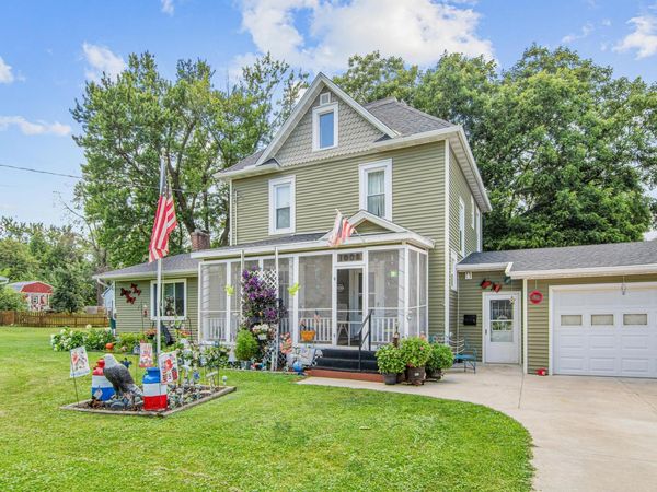 1006 College Street , Northfield, MN 55057