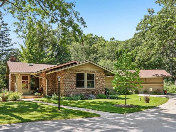 632 Mount Snowdon ROAD, Wales, WI 53183