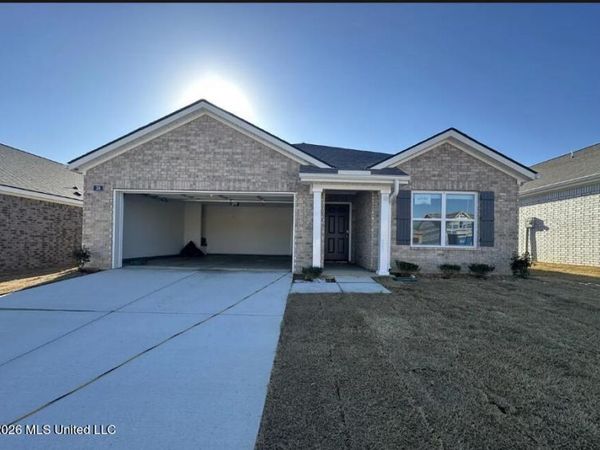 77 Erie Avenue, Byhalia, MS 38611