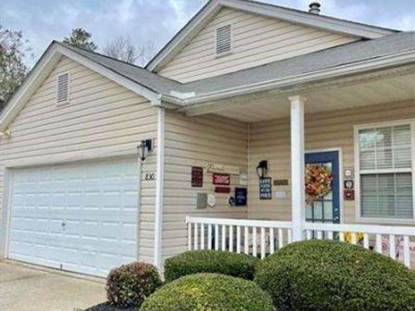 830 Windcroft Circle NW, Acworth, GA 30101