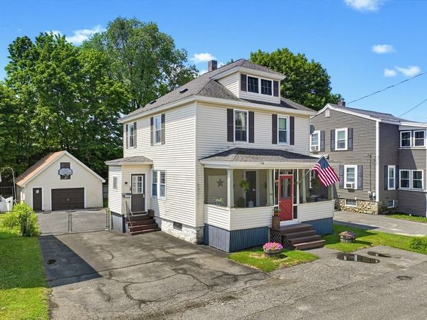 8 Wilder Ave, Lowell, MA 01851