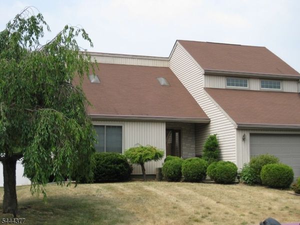 4 Drake Rd, Hillsborough, NJ 08844