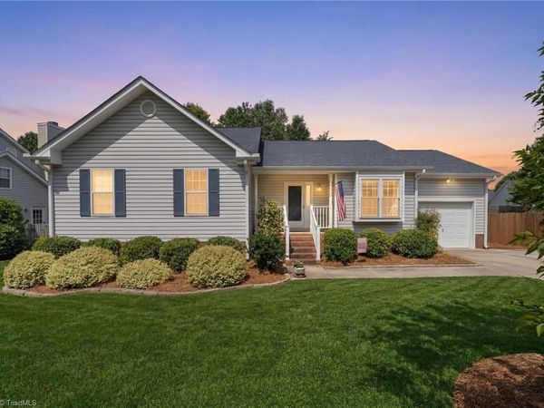 1006 Hastings Hill Road , Kernersville, NC 27284