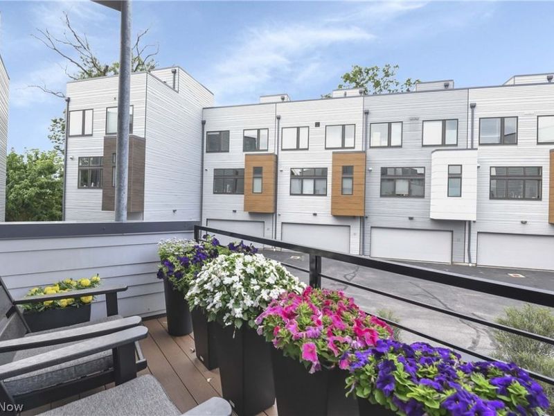 18875 Riversouth Terrace, Unit 11, Fairview Park, OH 44126 Photo 18