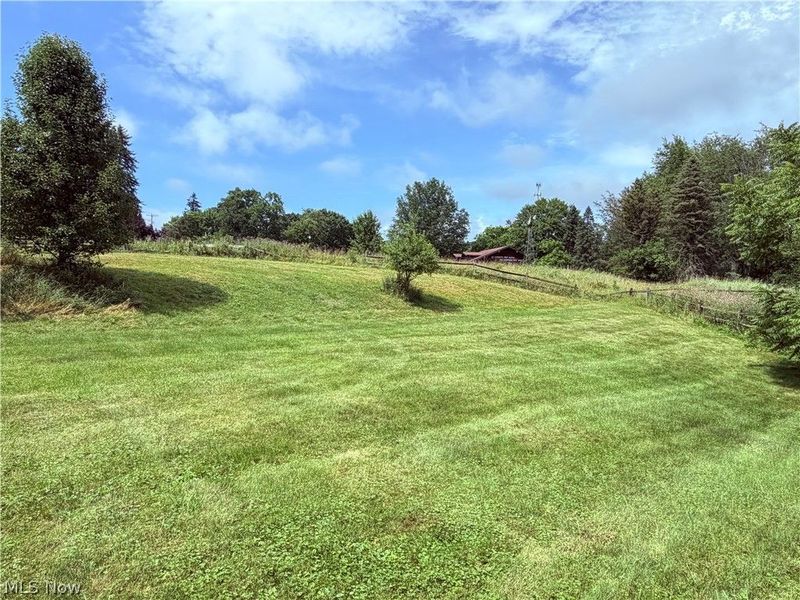 12276 Cleveland Avenue NW, Uniontown, OH 44685 Photo 3