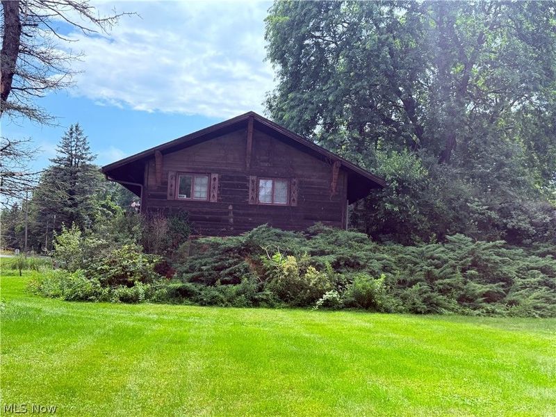 12276 Cleveland Avenue NW, Uniontown, OH 44685 Photo 4