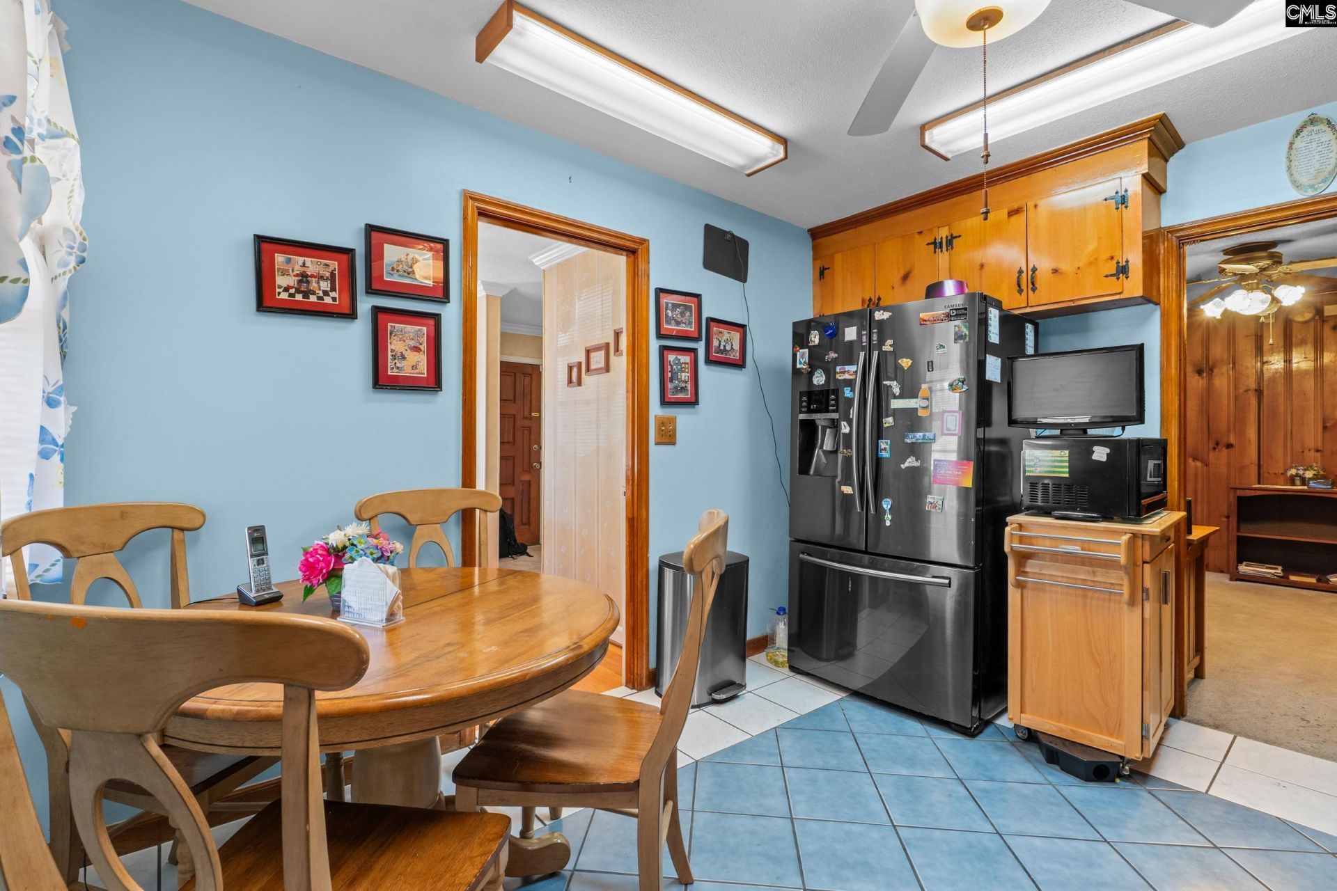 135 Newcastle Drive Photo 11