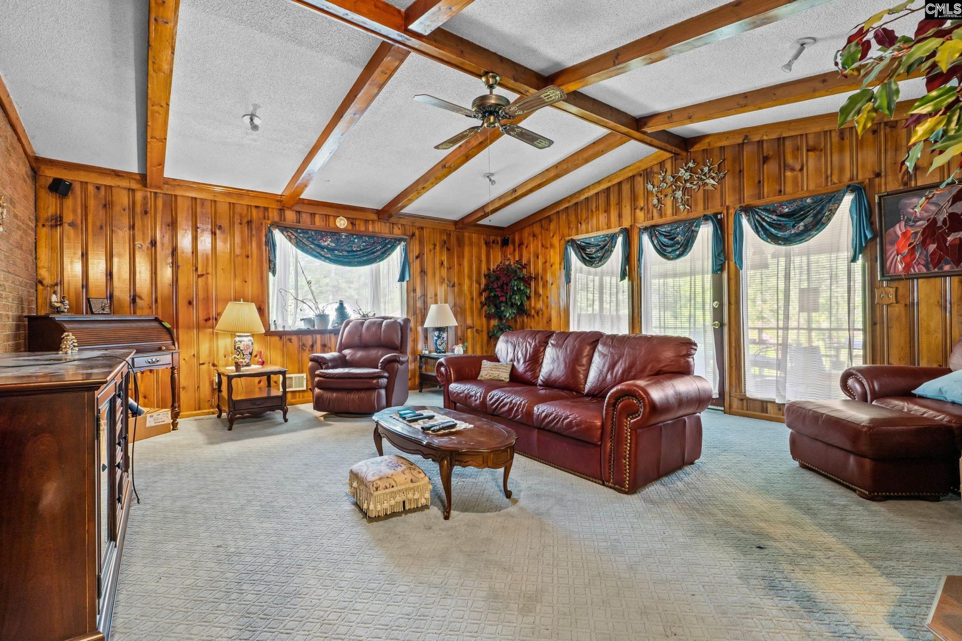 135 Newcastle Drive Photo 13