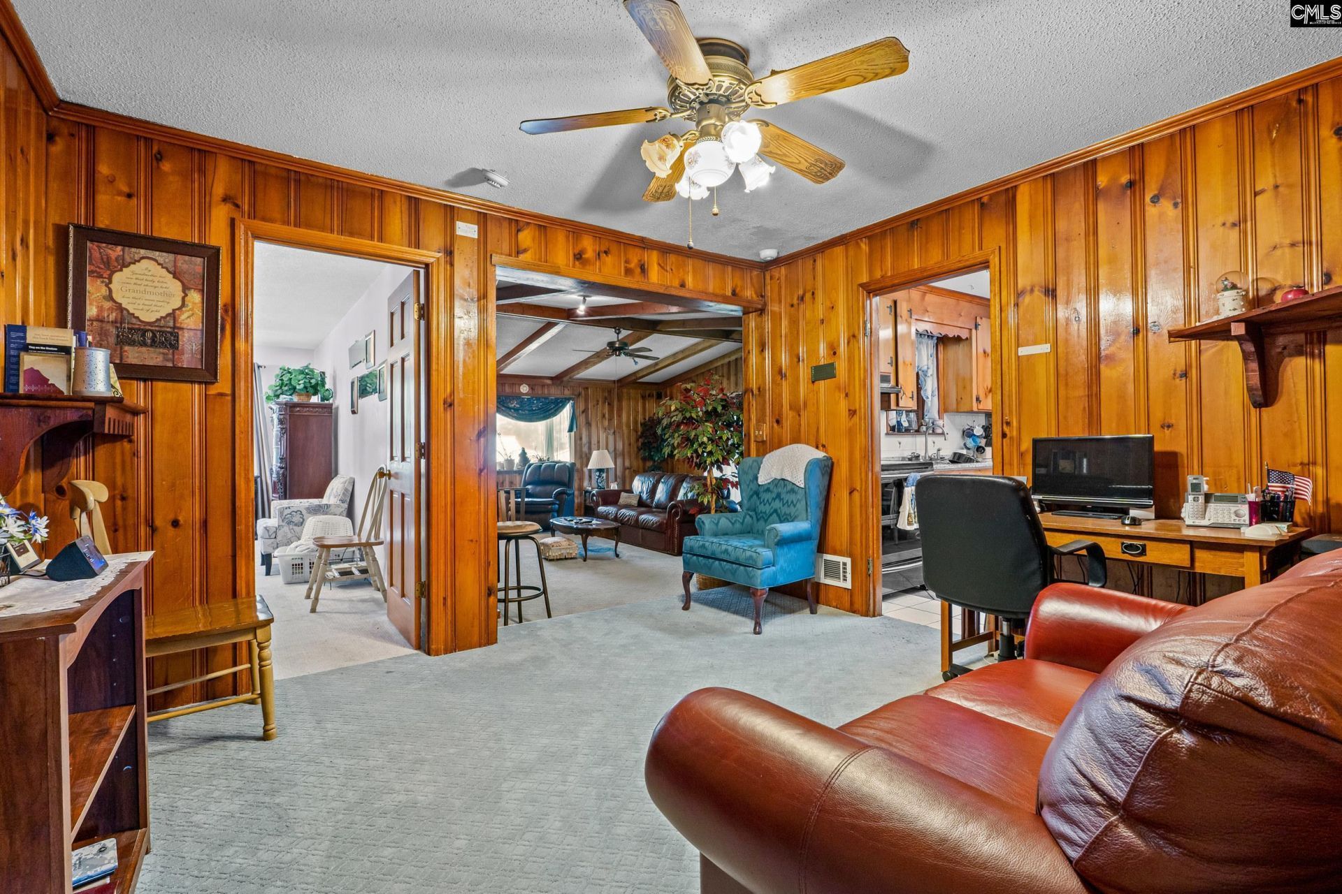 135 Newcastle Drive Photo 16