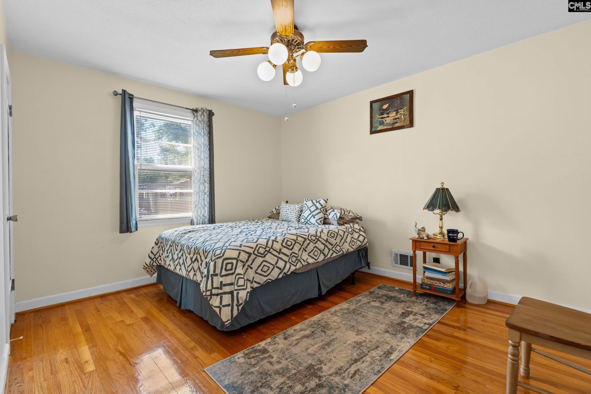 135 Newcastle Drive Photo 21