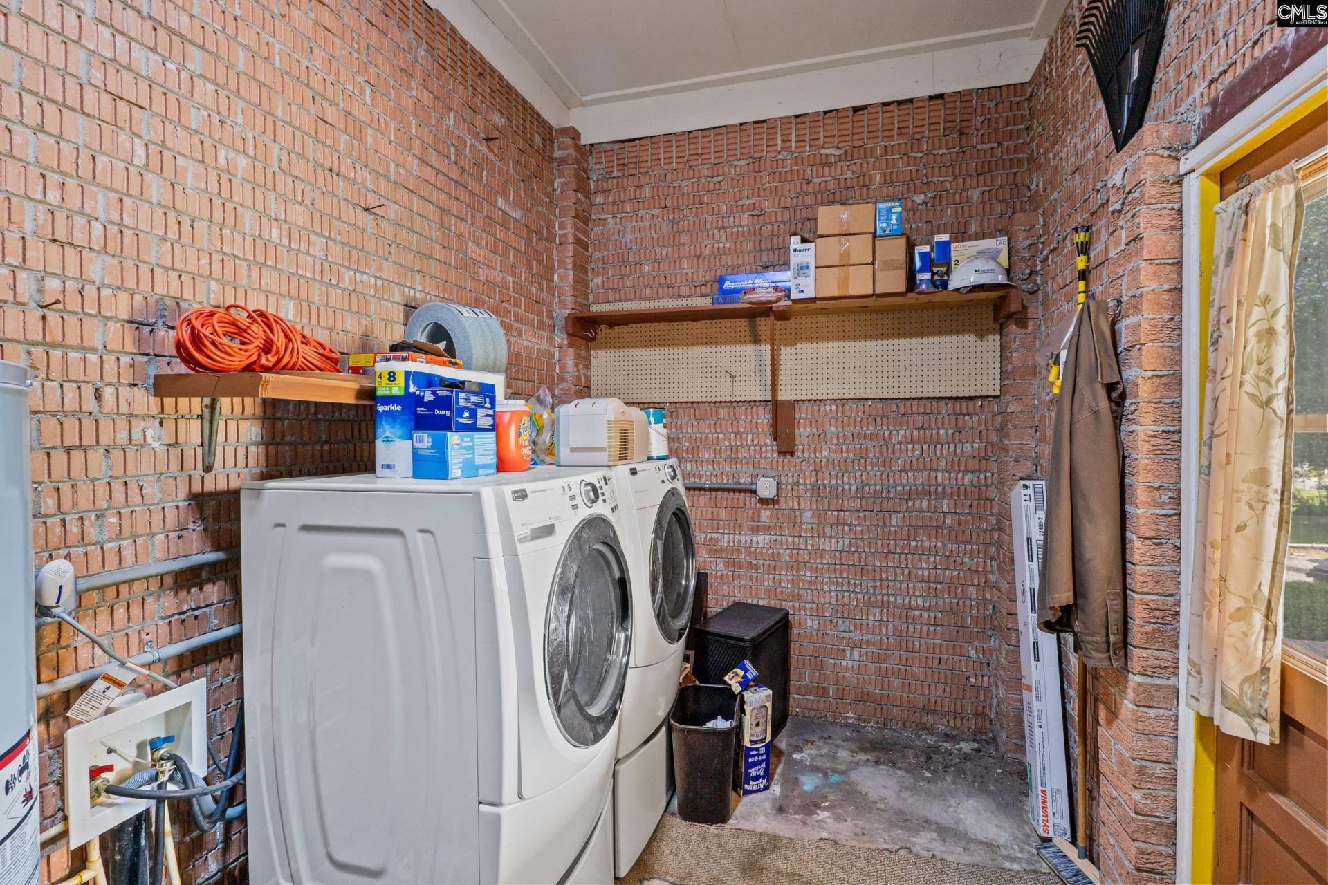 135 Newcastle Drive Photo 29